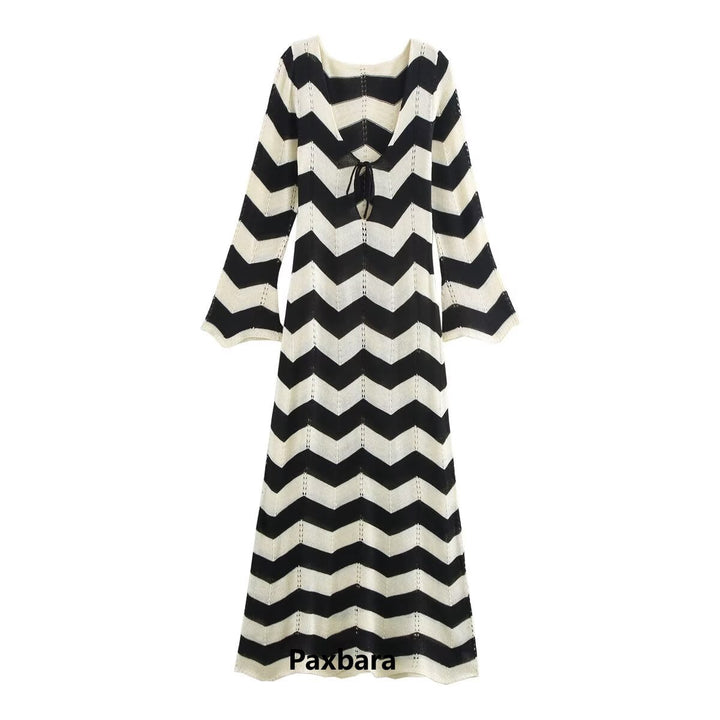 Damen Strick-Maxikleid mit Zickzack-Muster, V‑Rücken und Trompetenärmeln Echo Archiv