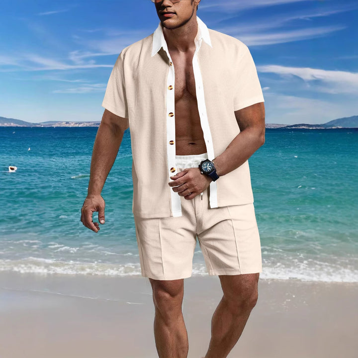 Herren Kurzarmhemd mit Kontrastkragen und passenden Freizeitshorts Echoarchiv