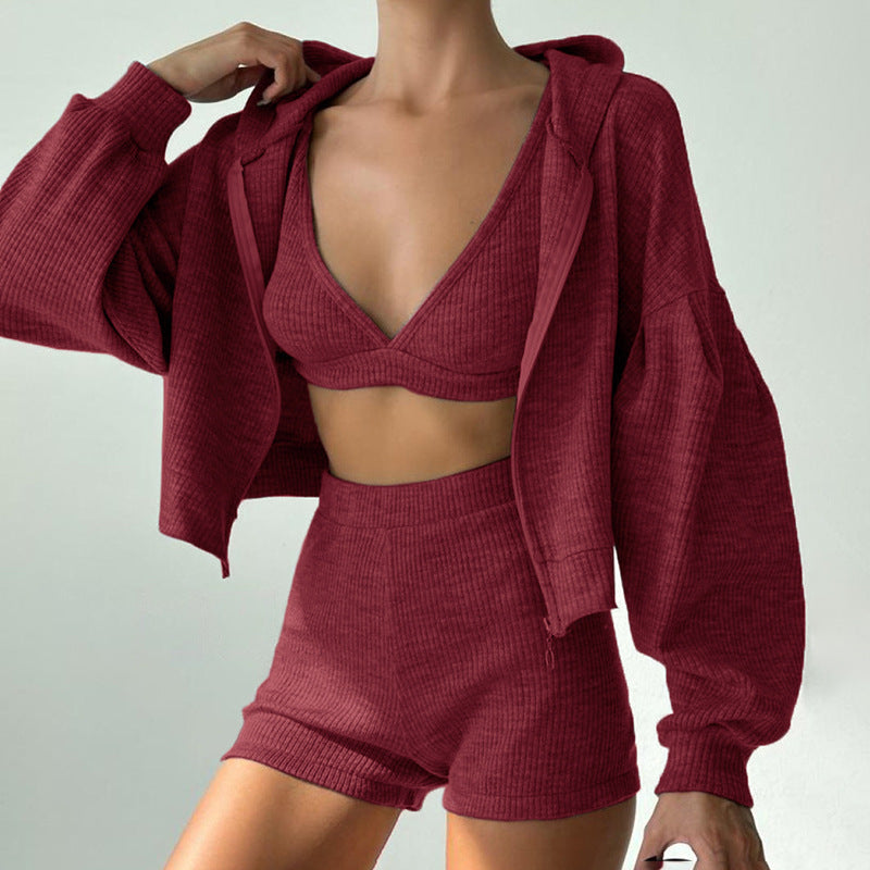 Damen nan kurzes geripptes Lounge-Set mit Kapuzen-Zipjacke und Highwaist-Shorts Echo Archiv