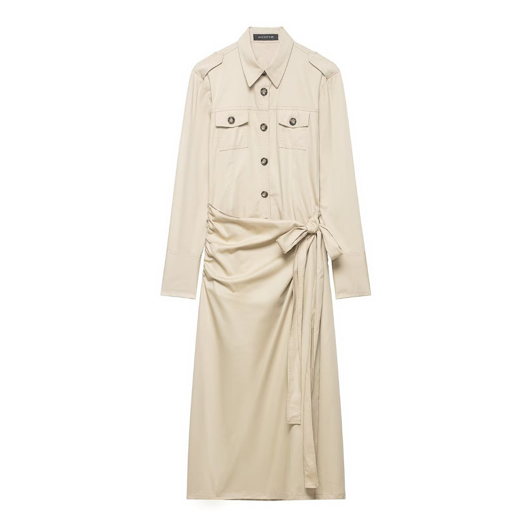 Damen Hemdblusenkleid im Utility‑Stil mit Taillen‑Wickel und Pattentaschen Echoarchiv
