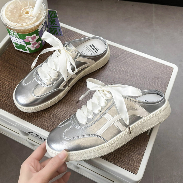 Damen Satin-Schnürpantoffel Mule-Sneaker mit offener Fersenpartie und Metallic-Optik – Lioré
