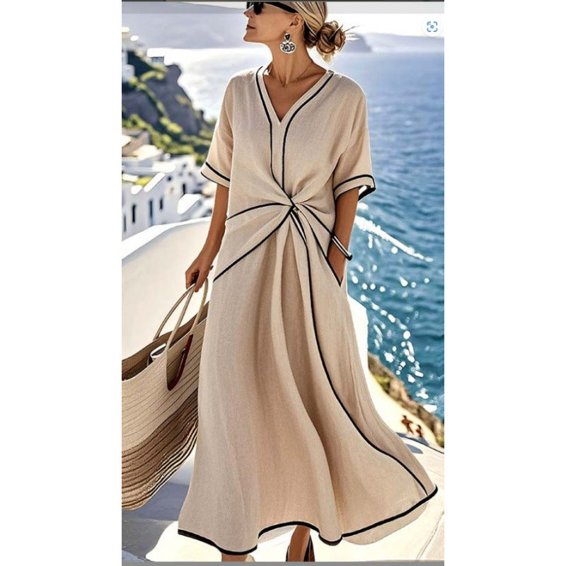 Damen Maxikleid mit V-Ausschnitt, seitlichem Knoten und Kontrastpaspeln Echoarchiv