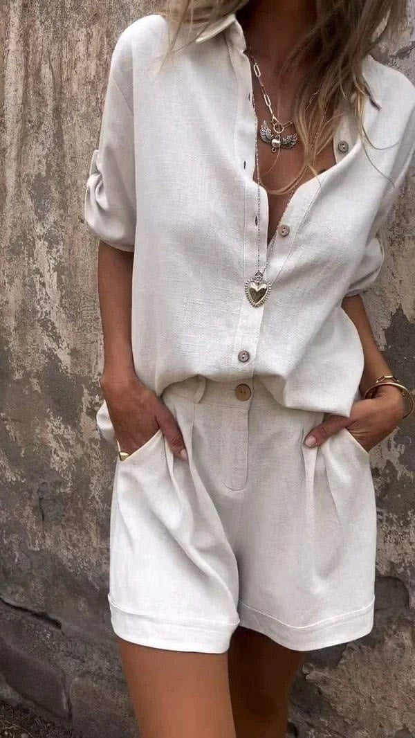 Damen Kurzoverall mit elegantem Hemdkragen und Taillengürtel Echo Archiv