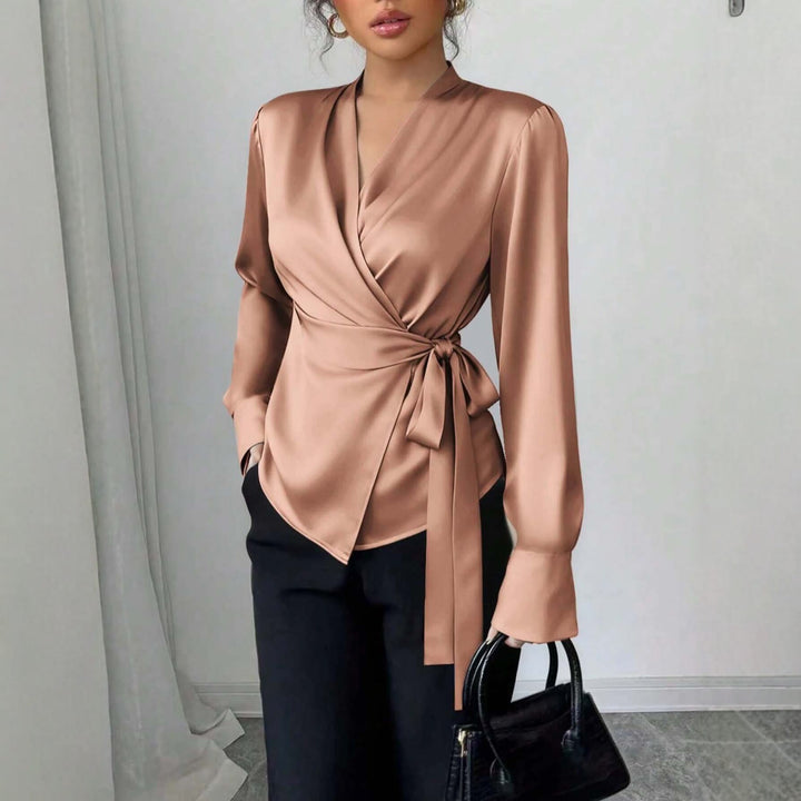 Damen Satin-Wickelbluse mit V-Ausschnitt, Taillengürtel und schmalem Manschettenärmel Echoarchiv