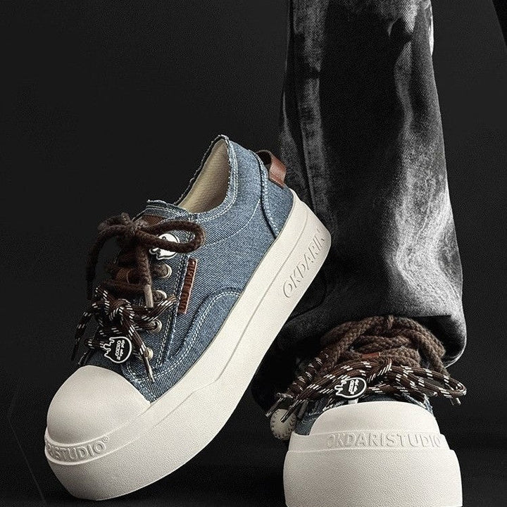 Damen Sneakers mit einem einzigartigen Schnürsystem und dämpfender Gummisohle Echo Archiv