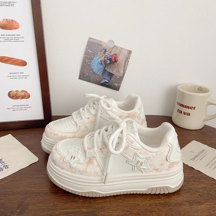 Damen Sneakers mit modischen Stern-Applikationen und dämpfender Sohle Echo Archiv