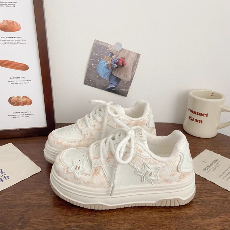 Damen Sneakers mit verspielten Sternen-Applikationen und dämpfender Sohle Echo Archiv