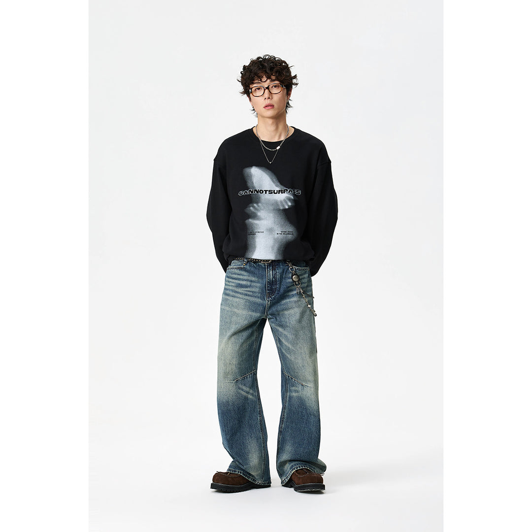 Unisex Oversize-Langarmshirt mit surrealem Photoprint und gerippten Bündchen Echoarchiv