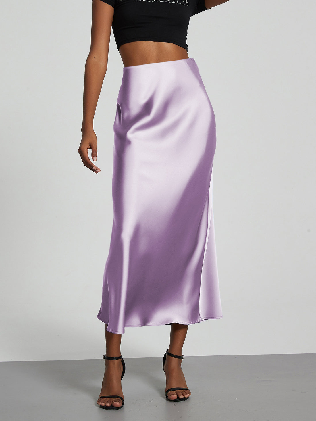 Damen Elegante und fließende Satin Maxiröcke – Valéora