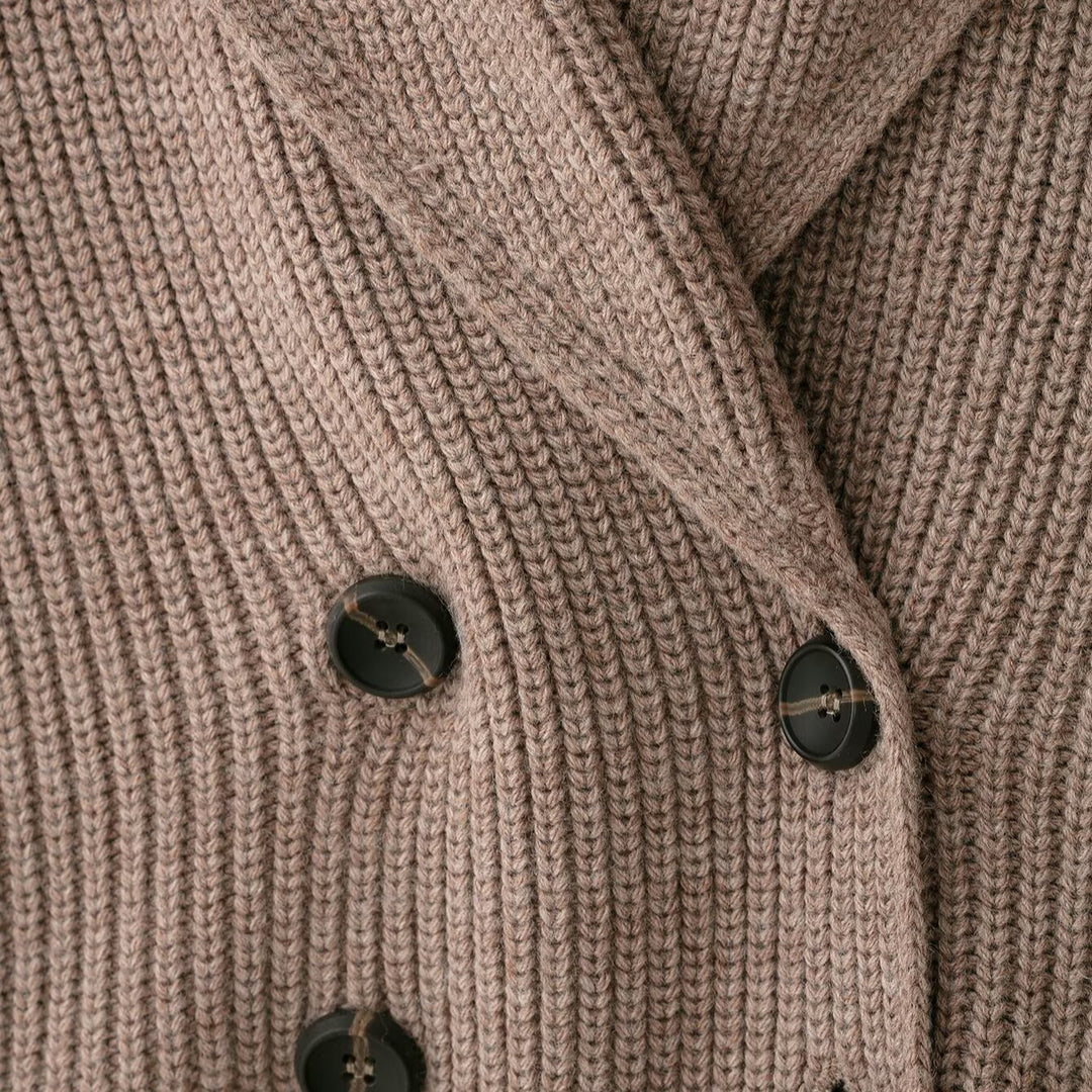 Damen Kurzgeschnittener Grobstrick-Cardigan mit Schalkragen und doppelreihiger Knopfleiste Echoarchiv