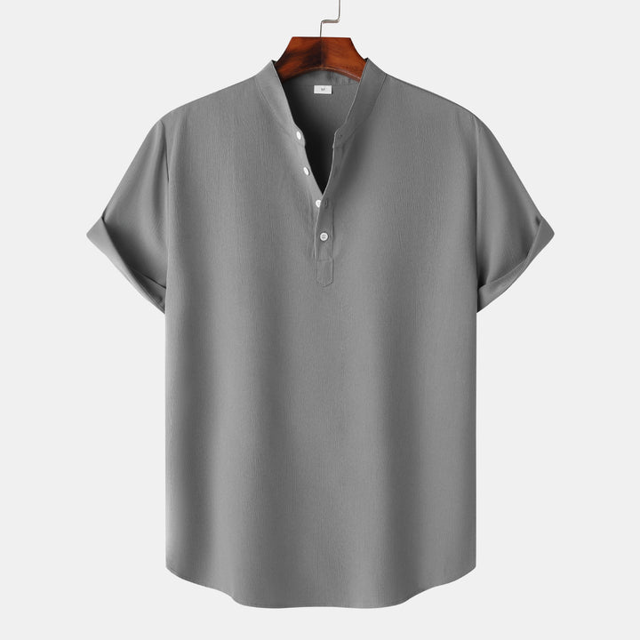 Herren Kurzarmhemd mit modernem Henley-Design und funktionalen Knöpfen Echoarchiv