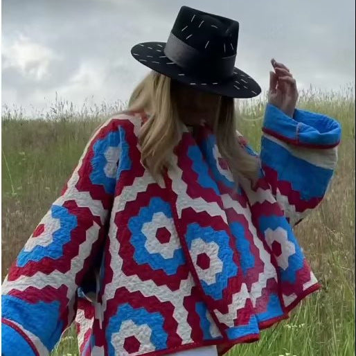 Damen Gesteppte Quilt-Jacke im Patchwork-Motiv mit kastiger Oversize-Silhouette Echo Archiv