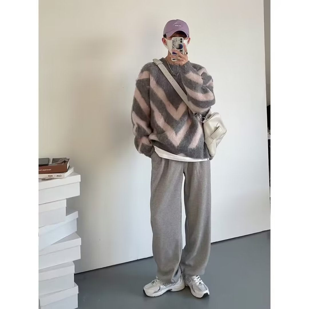 Herren Modischer Grobstrickpullover mit Chevron-Muster Echoarchiv