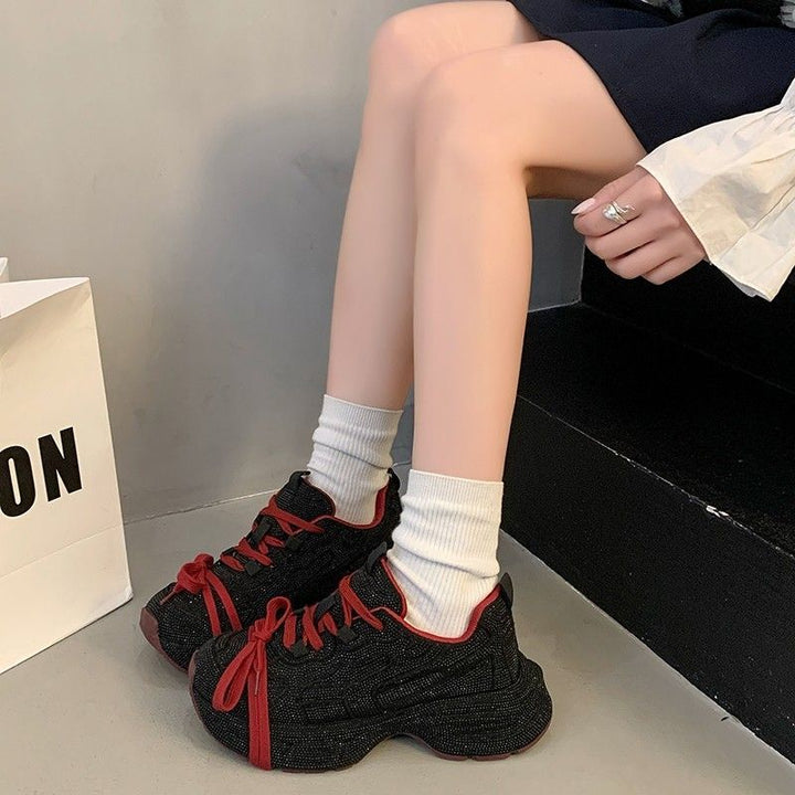Damen Statement‑Sneaker mit strukturiertem Netz‑Mesh, überhöhter Plateau‑Sohle und gepolstertem Komfortfutter Echo Archiv