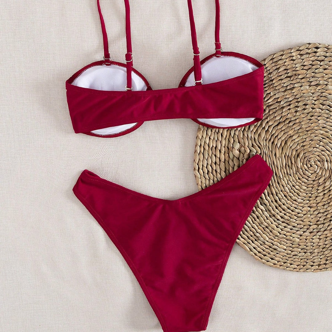 Damen Bandeau-Bikini mit modischem Schnitt und verstellbaren Trägern Echo Archiv