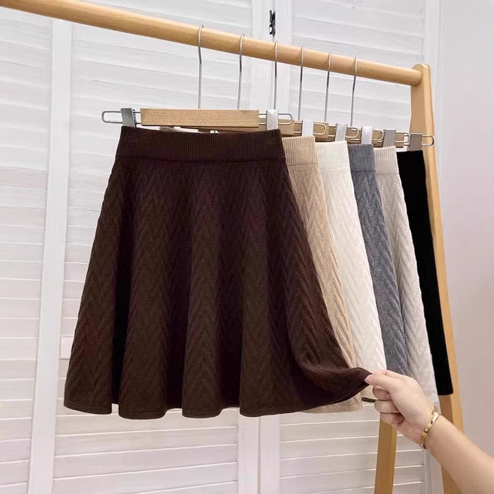 Damen Plissierter Strickrock mit Zopfmuster Echo Archiv