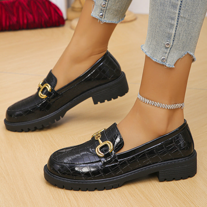 Damen nan glänzende Krokoprägung Loafer mit profilierter Traktorsohle und goldener Zierschnalle Echo Archiv