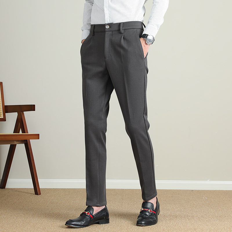 Herren Moderne Business-Hose mit eleganter Nadelstreifenoptik Echoarchiv