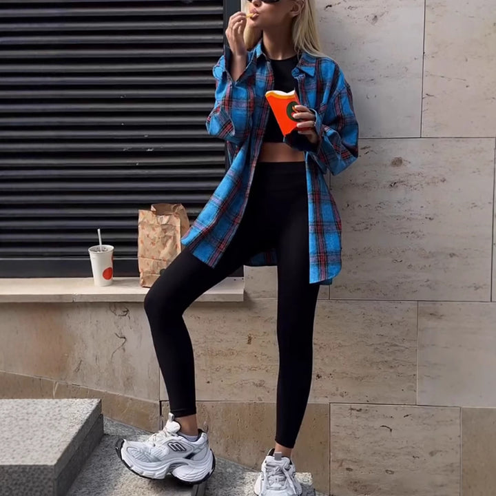 Damen karierte Oversize-Hemdjacke aus weichem Flanell mit aufgesetzter Brusttasche – Avérine