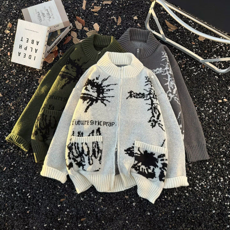 Unisex Grobgestrickte Zip‑Strickjacke mit hohem Rippenkragen, Jacquardmuster und aufgesetzten Taschen Echoarchiv