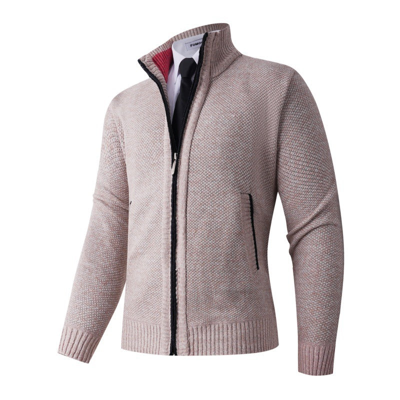 Herren stylische Strickjacke mit hohem Kragen und praktischen Taschen Echoarchiv