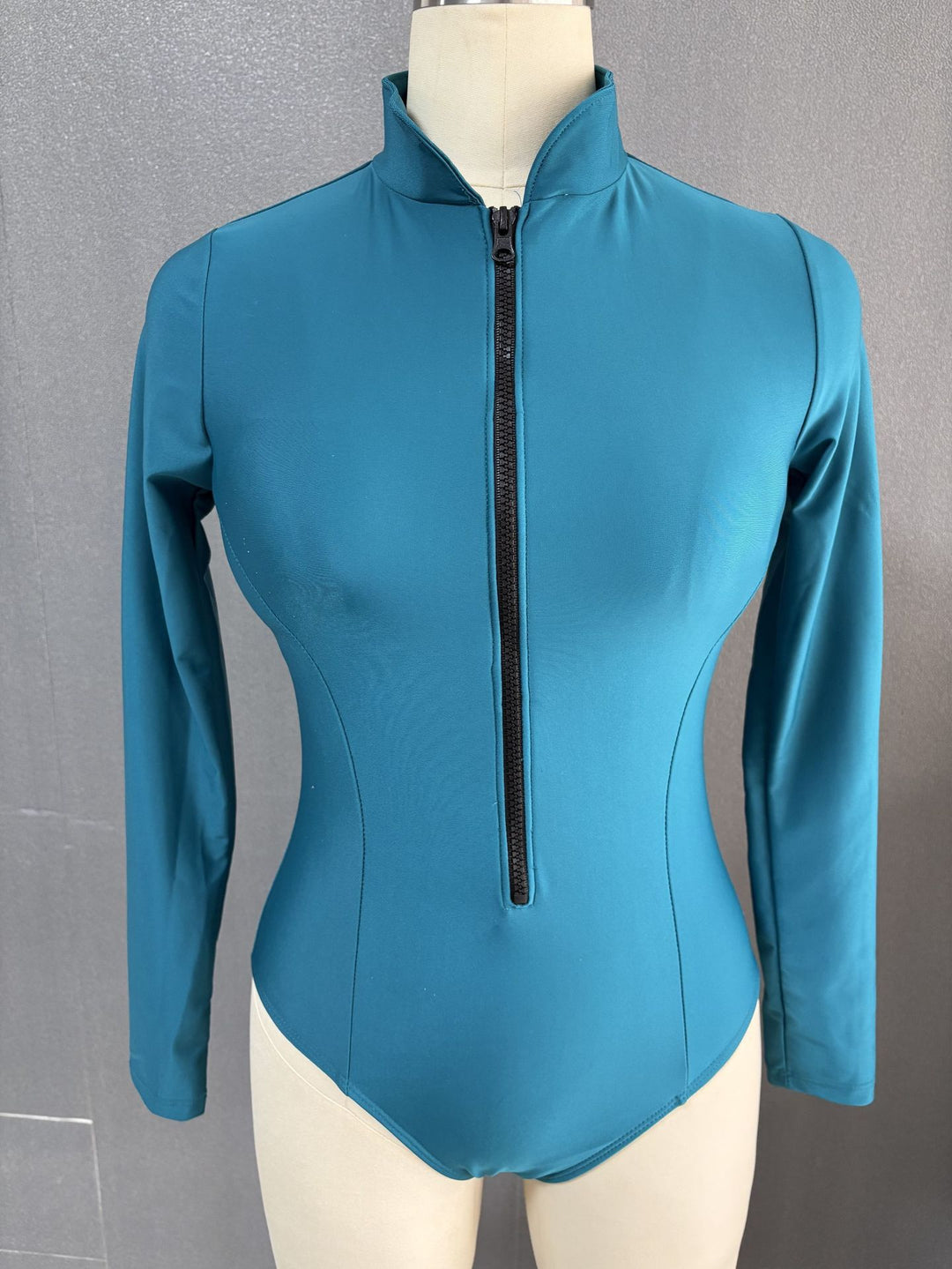 Damen Langarm Schwimmanzug Echo Archiv