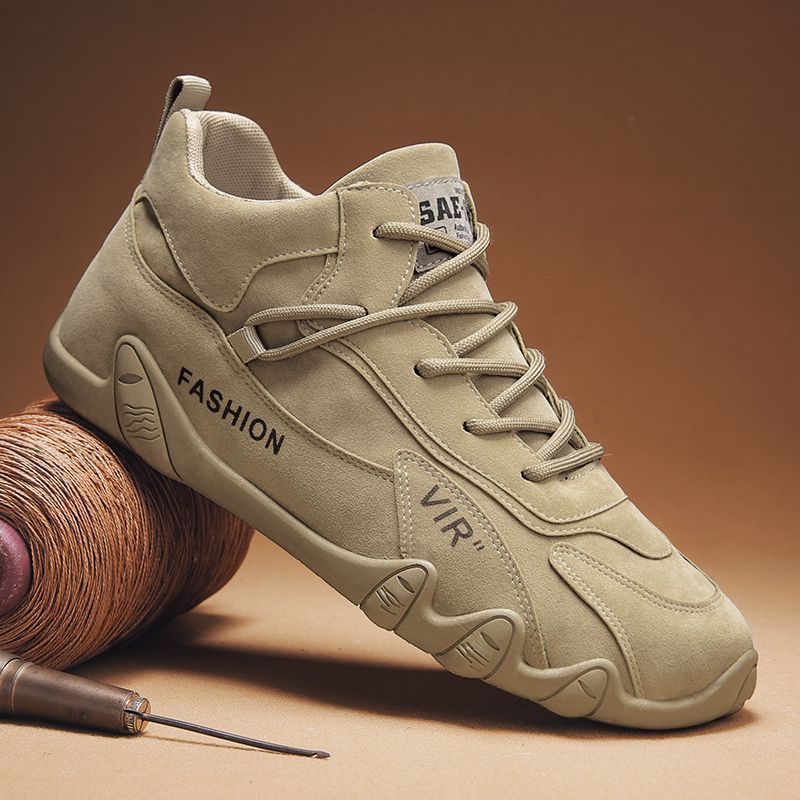 Damen Sportliche Sneaker mit profiliertem Sohlenprofil Echo Archiv