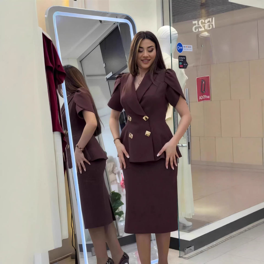 Damen elegantes Bleistiftkleid mit tailliertem Schnitt und schickem Schulterdesign Echo Archiv