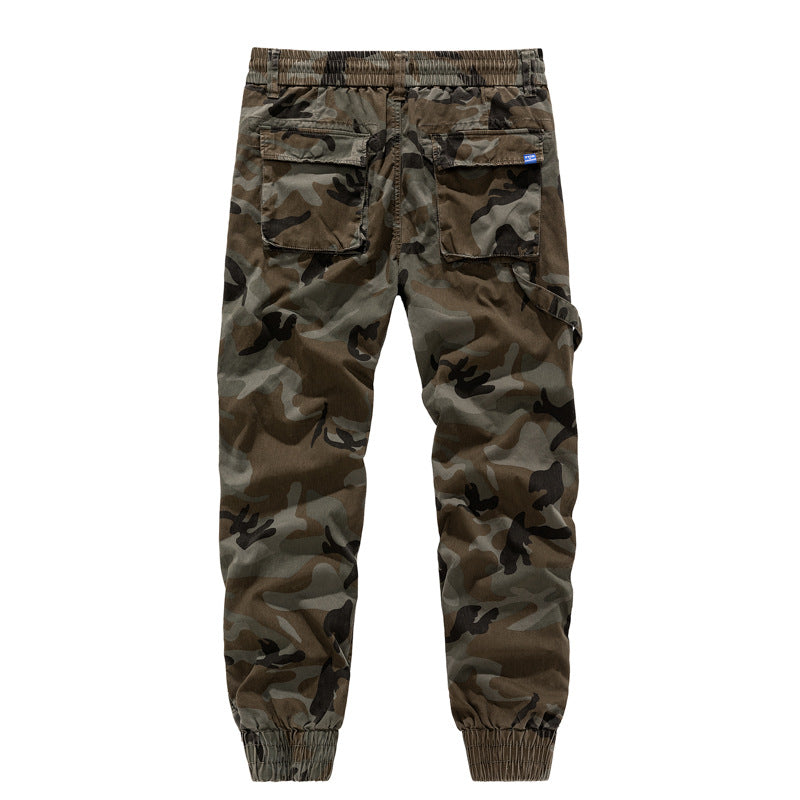 Herren Cargohose im lässigen Camouflage-Design mit elastischem Bund und zahlreichen Taschen Echoarchiv