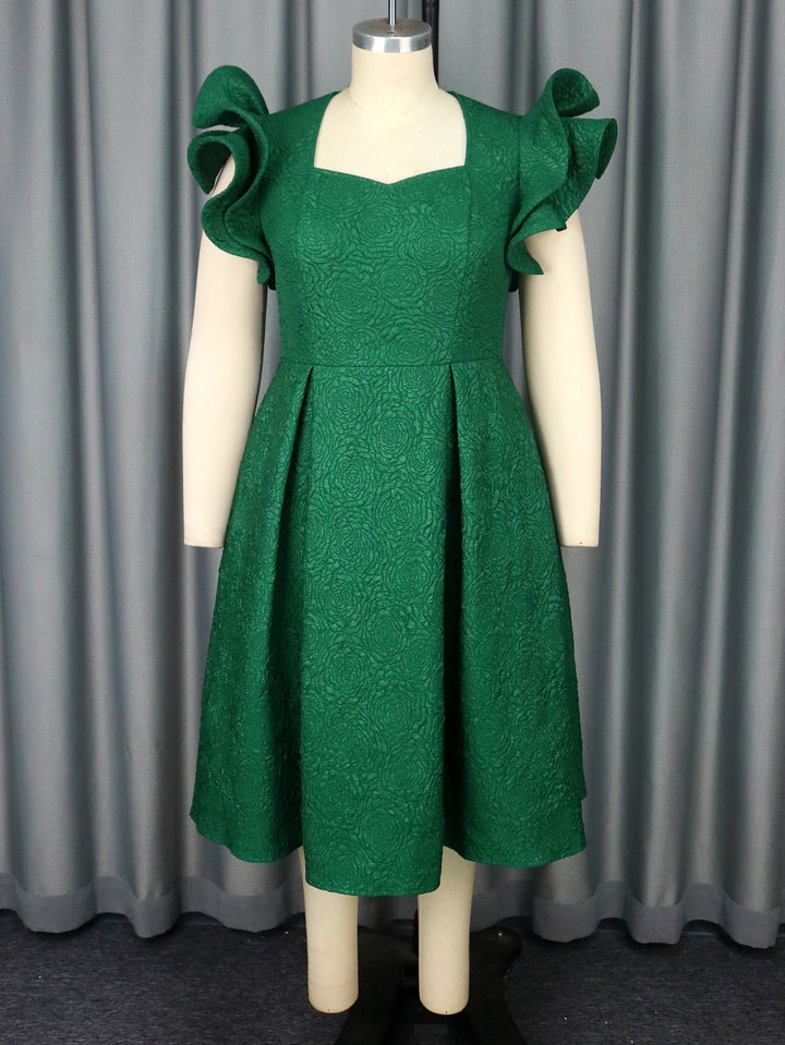 Damen Elegantes Cocktailkleid mit voluminösen Rüschensäumen Echo Archiv