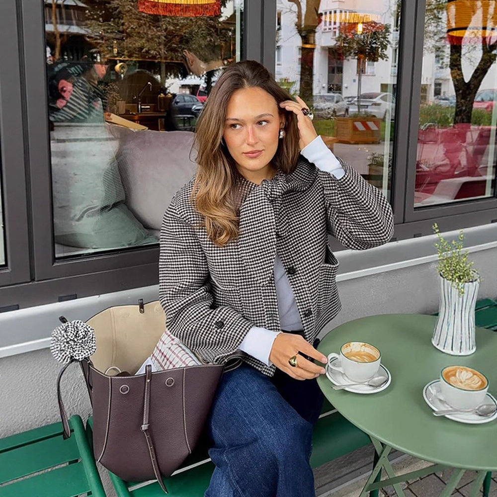 Damen Kurzjacke im Hahnentrittmuster mit Schleifenkragen Echoarchiv