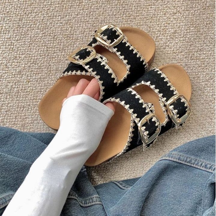 Damen Comfort-Sandalen mit zweifachen verstellbaren Riemen, gepolstertem anatomischem Fußbett und goldener Metallschnalle Echo Archiv