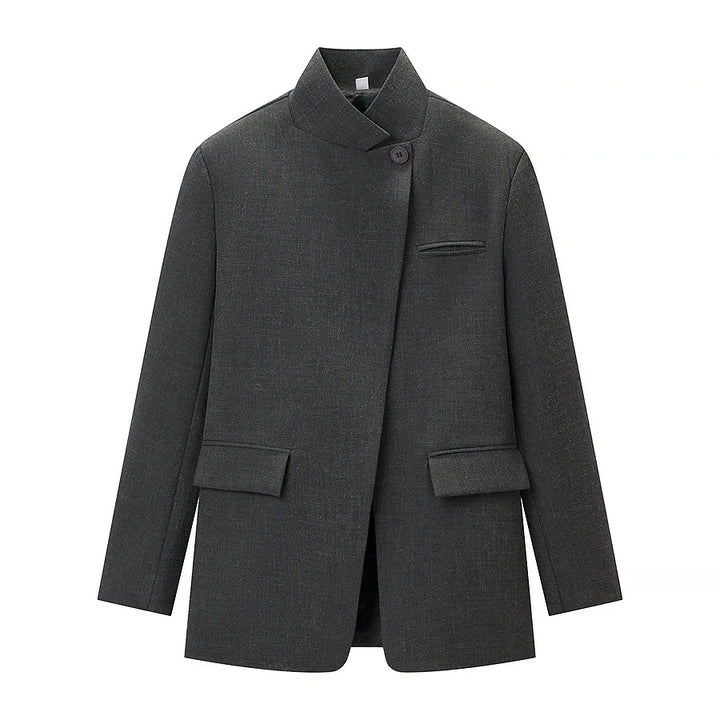 Herren kurzer Mantel mit Stehkragen asymmetrischer Knopfleiste und Pattentaschen – Montevé