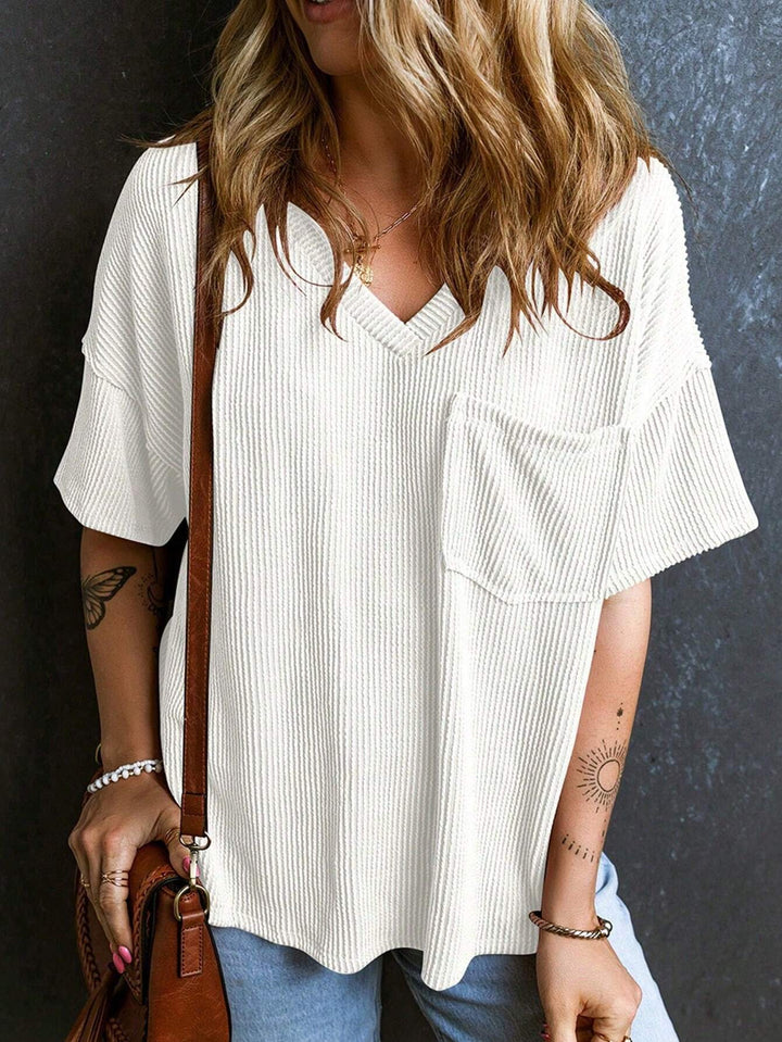 Damen Lässiges Rippstrick Oversize T-Shirt mit V-Ausschnitt und Brusttasche Echo Archiv