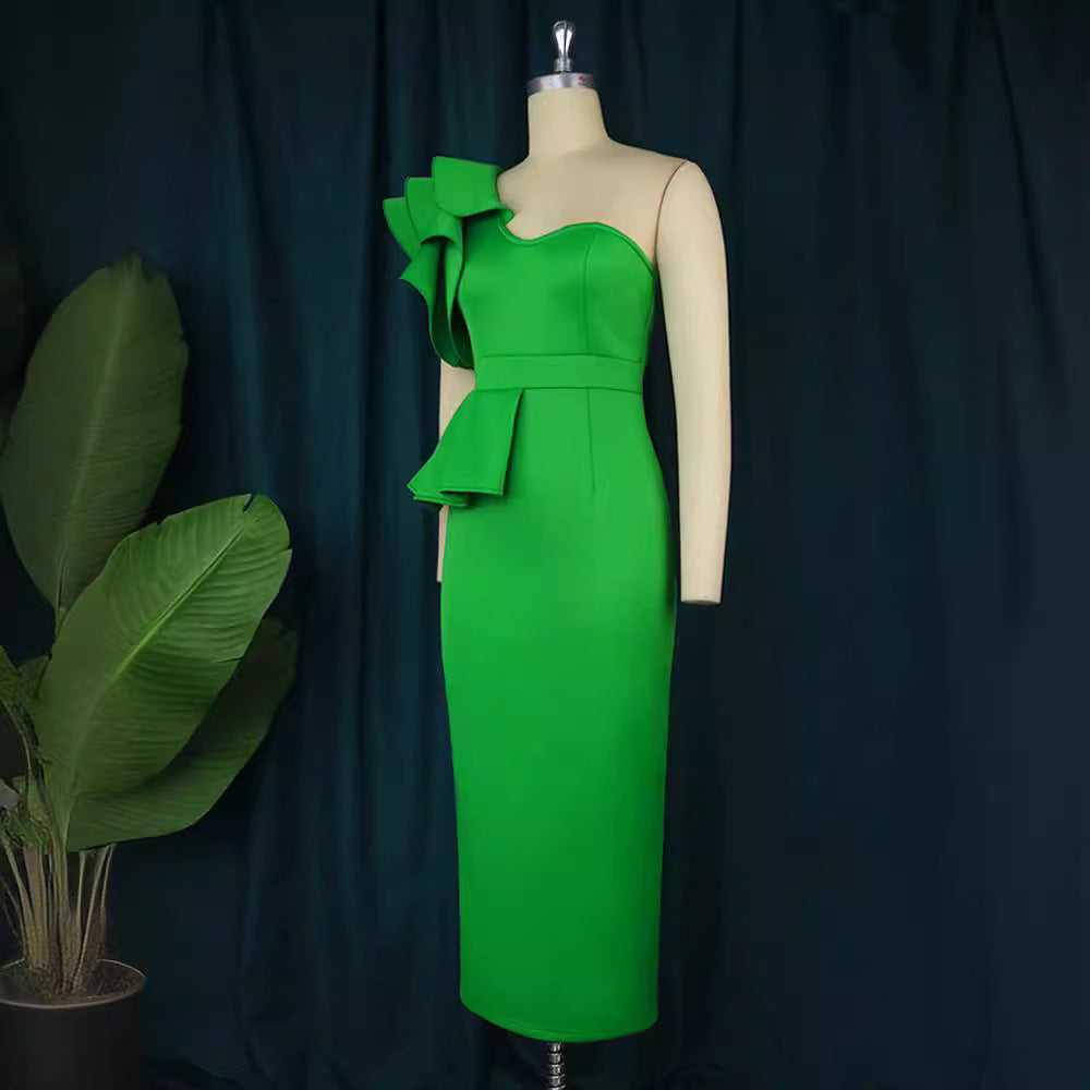 Damen Elegantes One-Shoulder Kleid mit voluminösem Rüschendetail Echo Archiv