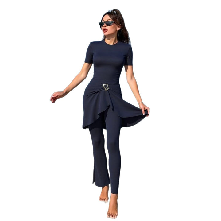 Damen eleganter Schwimmanzug mit asymmetrischem Rock und figurbetonendem Design Echo Archiv