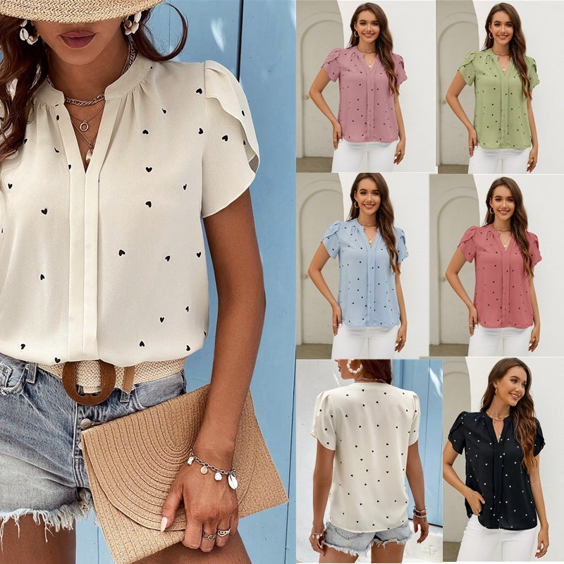 Damen Leichte Chiffonbluse mit V-Ausschnitt, Herzchenprint und gerafften Kurzärmeln Echo Archiv