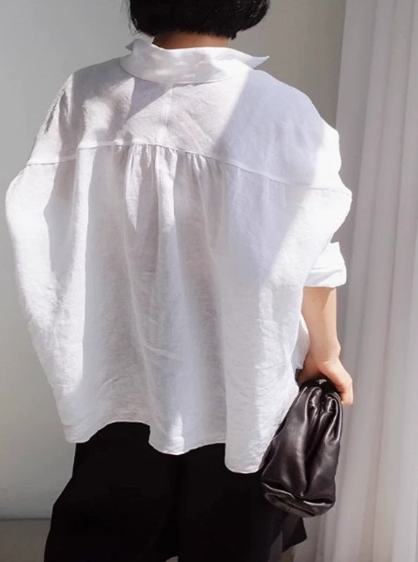 Damen Oversize-Leinenbluse mit geraffter Rückenpasse und krempelbaren Ärmeln – Élovi