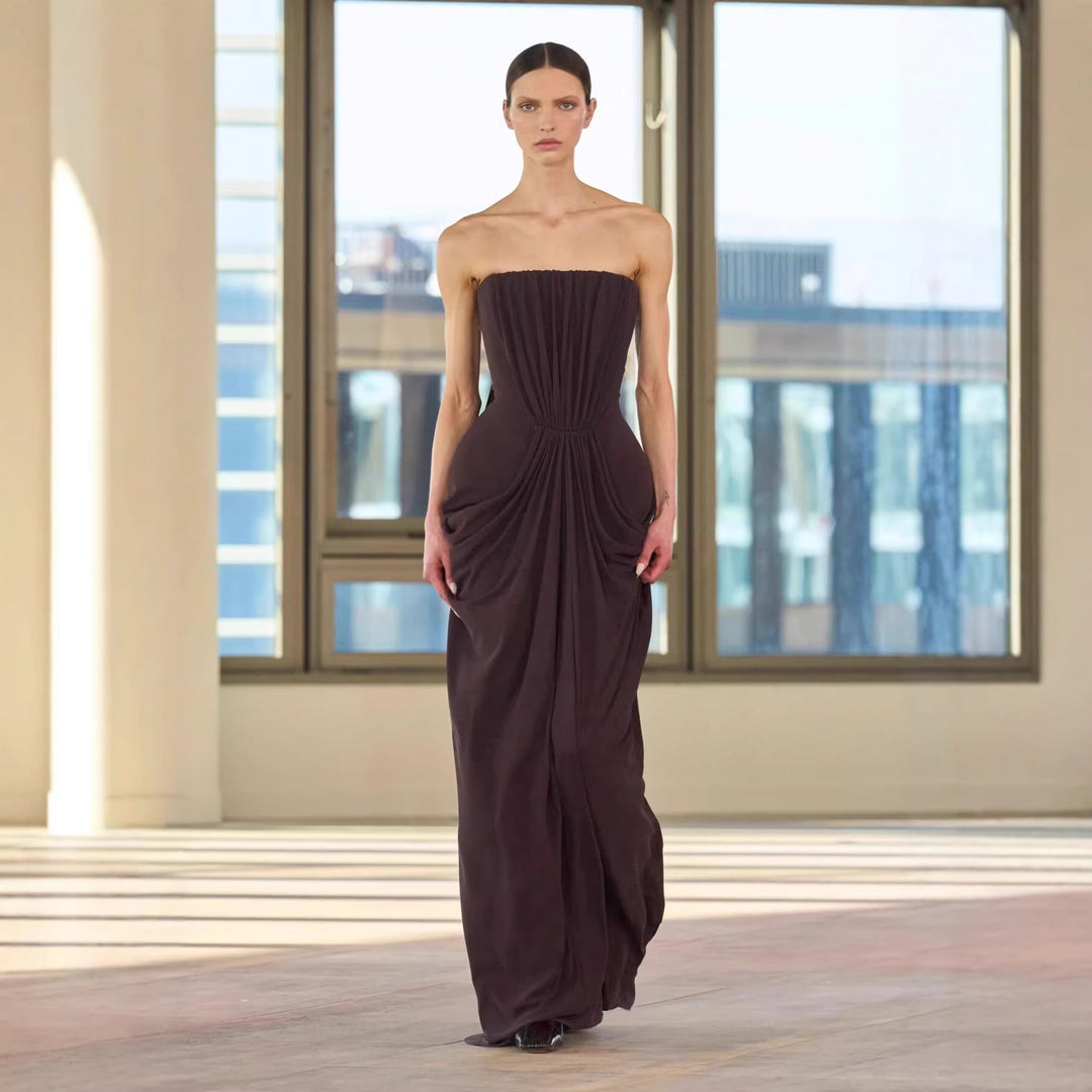 Damen Elegantes Maxikleid mit raffinierten Drapierungen Echo Archiv