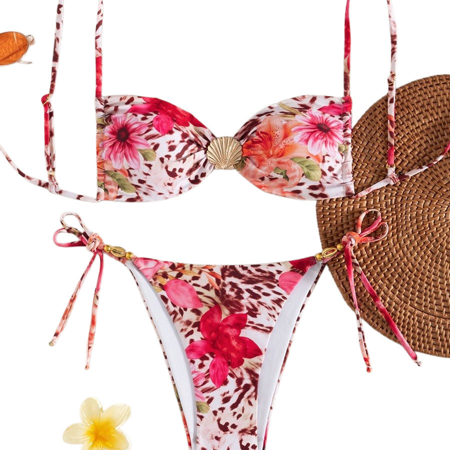 Damen Bandeau-Bikini mit floralem Design und goldenen Akzenten Echo Archiv