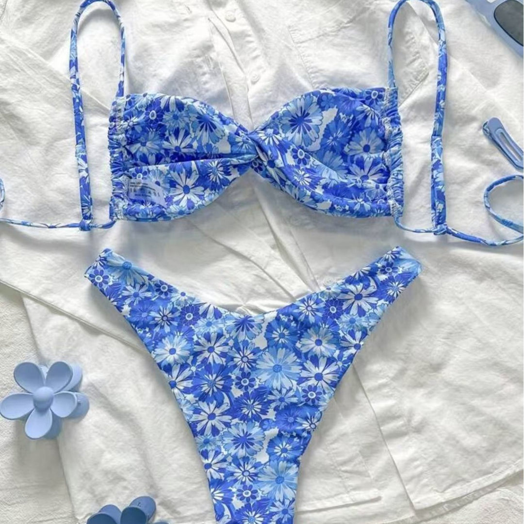 Damen Triangel-Bikini mit floralem Design und verspielten Rüschendetails Echo Archiv