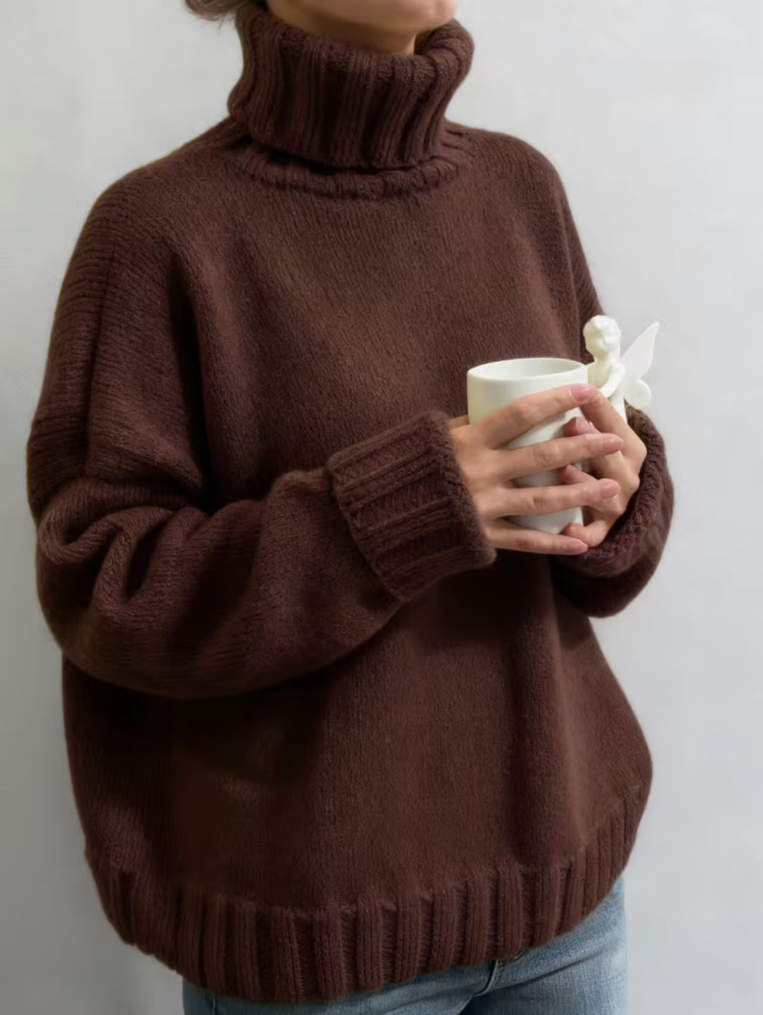 Damen Oversize-Rollkragenpullover im Fluffy-Mix mit breiten gerippten Bündchen – Mavelle