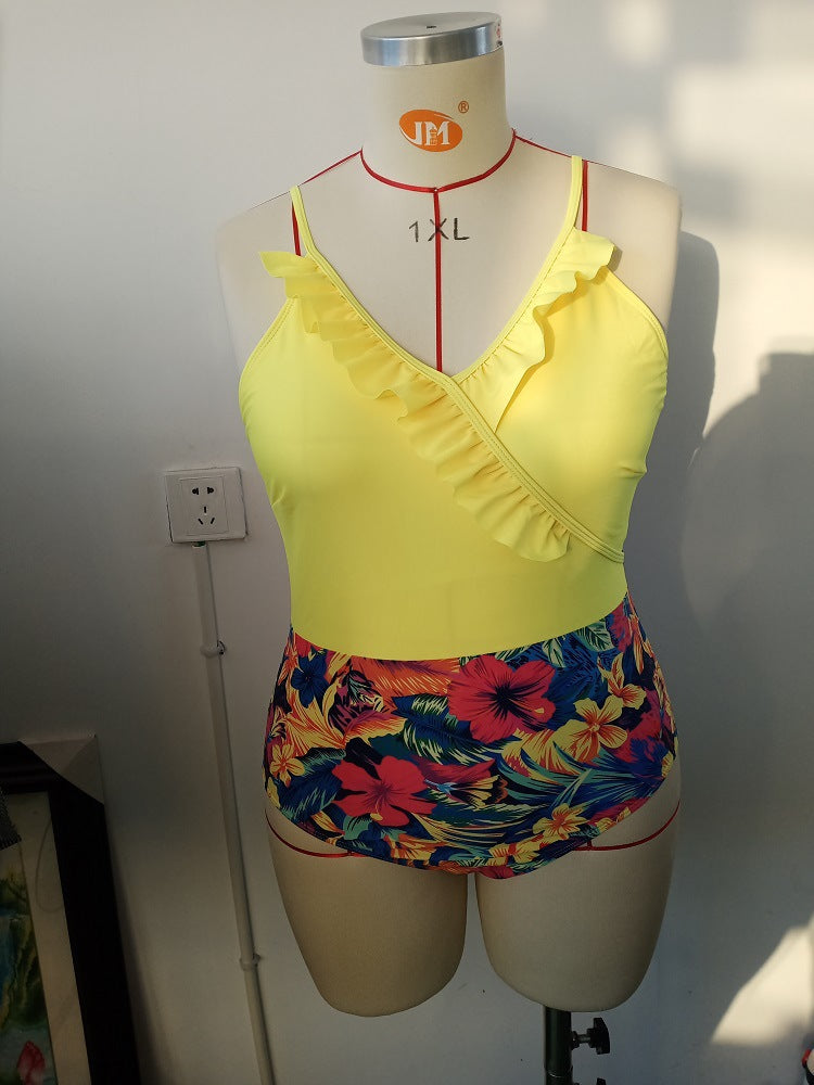 Damen Einteiler Badeanzug mit asymmetrischem Rüschendesign und floralem Hosenbereich Echo Archiv