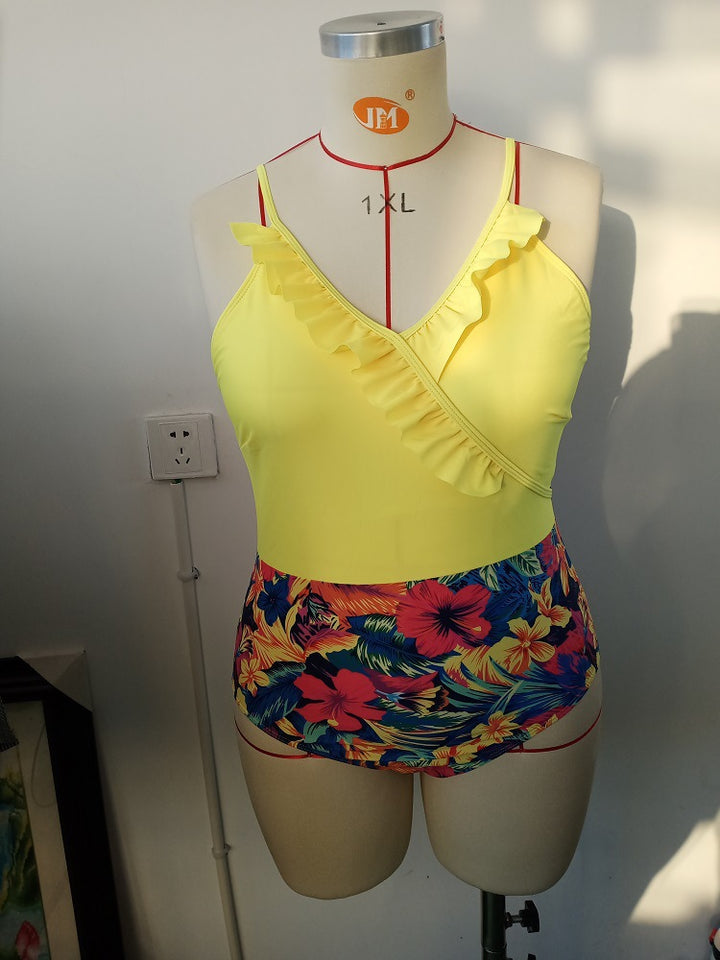 Damen Einteiler Badeanzug mit asymmetrischem Rüschendesign und floralem Hosenbereich Echo Archiv