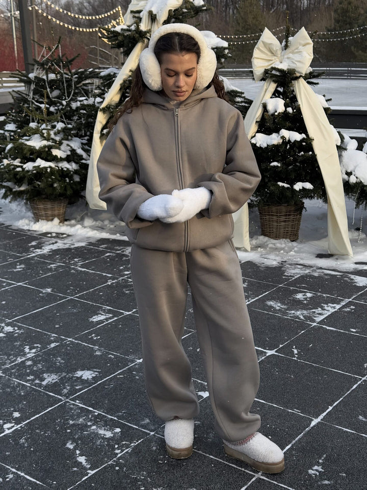 Damen Komfort-Kapuzen-Zipjacke mit verdecktem Reißverschluss, Kängurutasche und gerader Sweat-Hose – Auréline