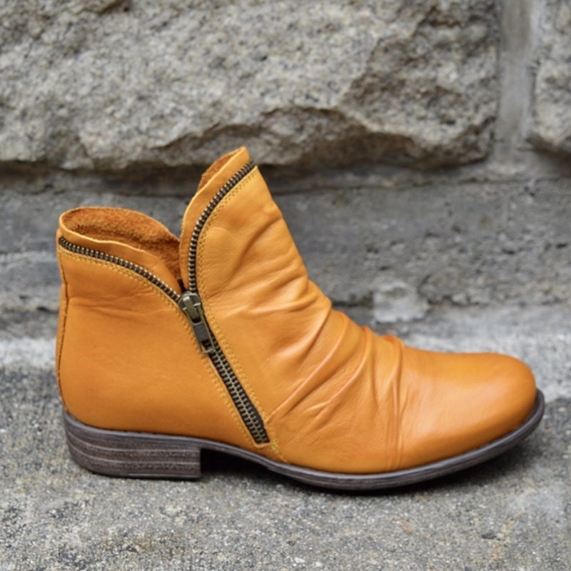 Damen Slouch‑AnklEcho Archivoots aus Leder mit seitlichem Reißverschluss und niedrigem Blockabsatz – Varelle
