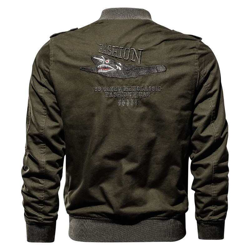 Herren nan militärisch inspirierte Bomberjacke mit Stickpatches, Ärmeltasche, geripptem Saum und robustem Baumwollmix Echo Archiv