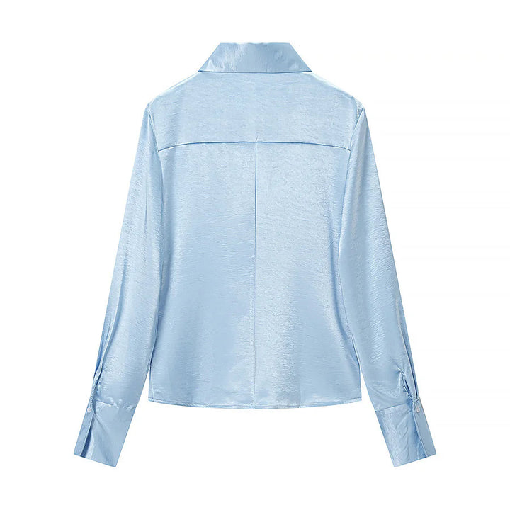 Damen glänzende Satinbluse mit Hemdkragen und taillierten Abnähern – Élovi