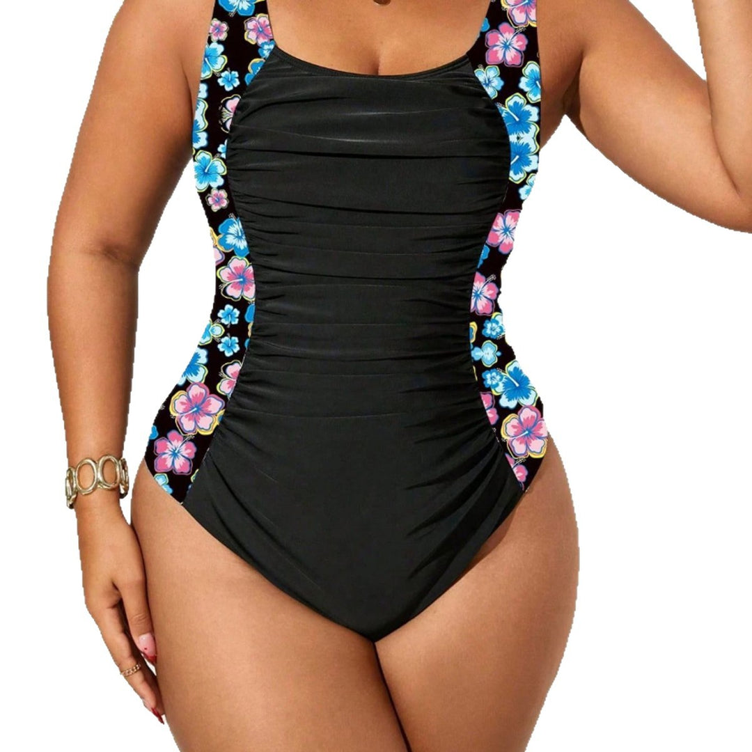 Damen Bademode mit Raffungen und floralem Design Echo Archiv