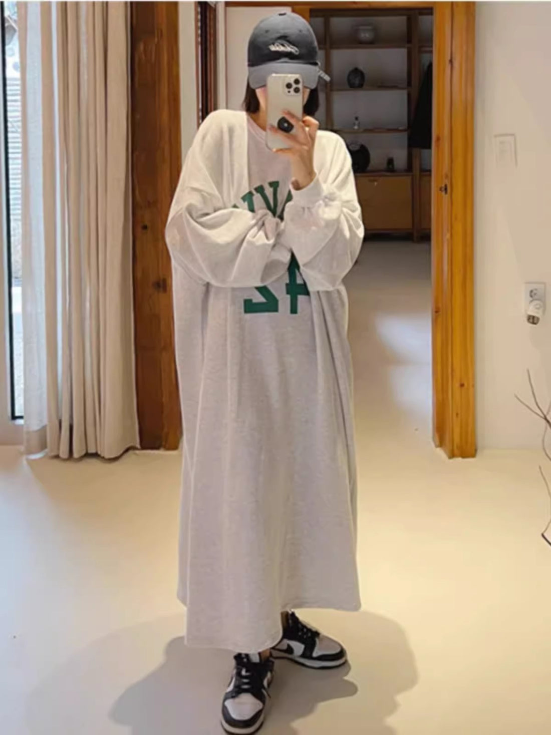 Damen Langes Oversize Hoodie‑Sweatkleid im College‑Look mit Raglanärmeln – Auréline